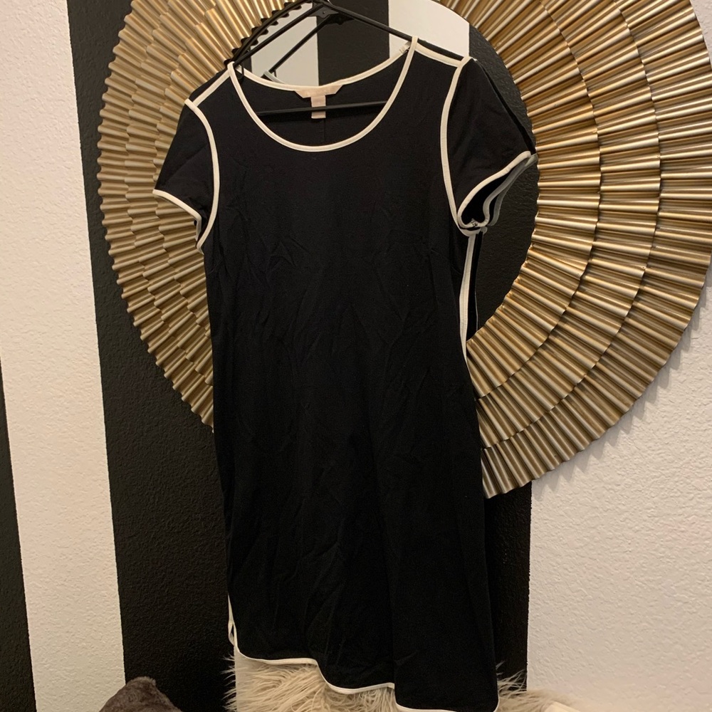 BANANA REPUBLIC SZ S BLACK AND WHITE DRESS